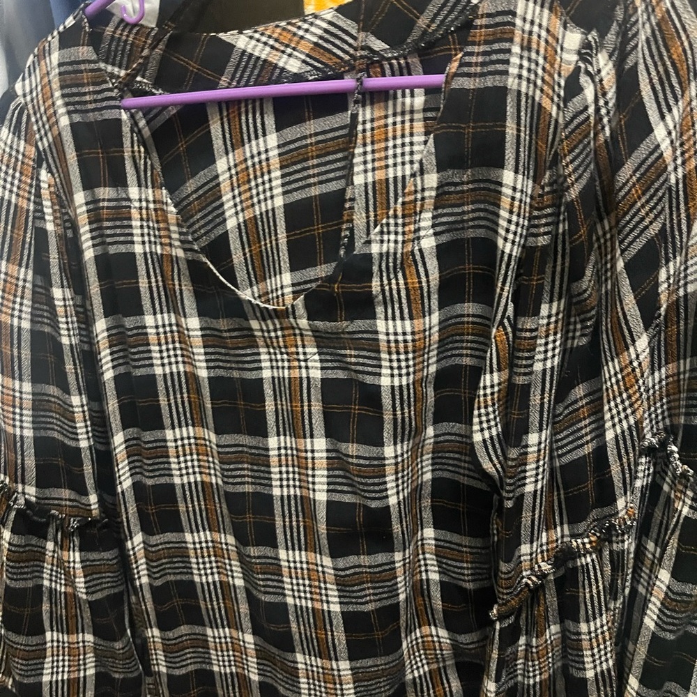 Plaid V-Neck Blouse